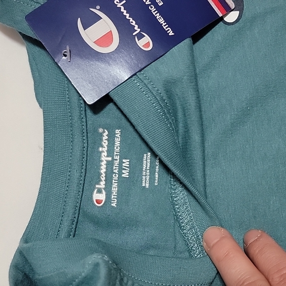 Crop Tee - Picture 3 of 4